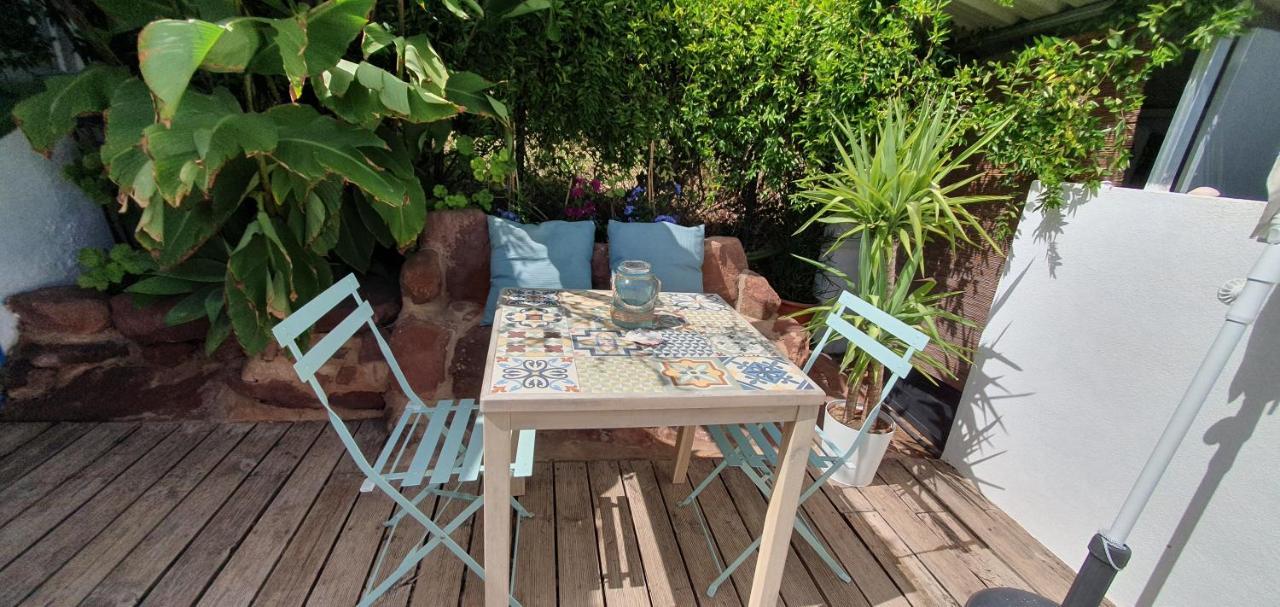 Beautiful House In Stunning Nature, 22 Minutes From Beaches, 5 Minutes To Lake, Air Condition Cool And Heat, And Very Fast Internet In All Rooms, Dishwasher, Washing Machine And Induction Cooking 西尔韦斯 外观 照片